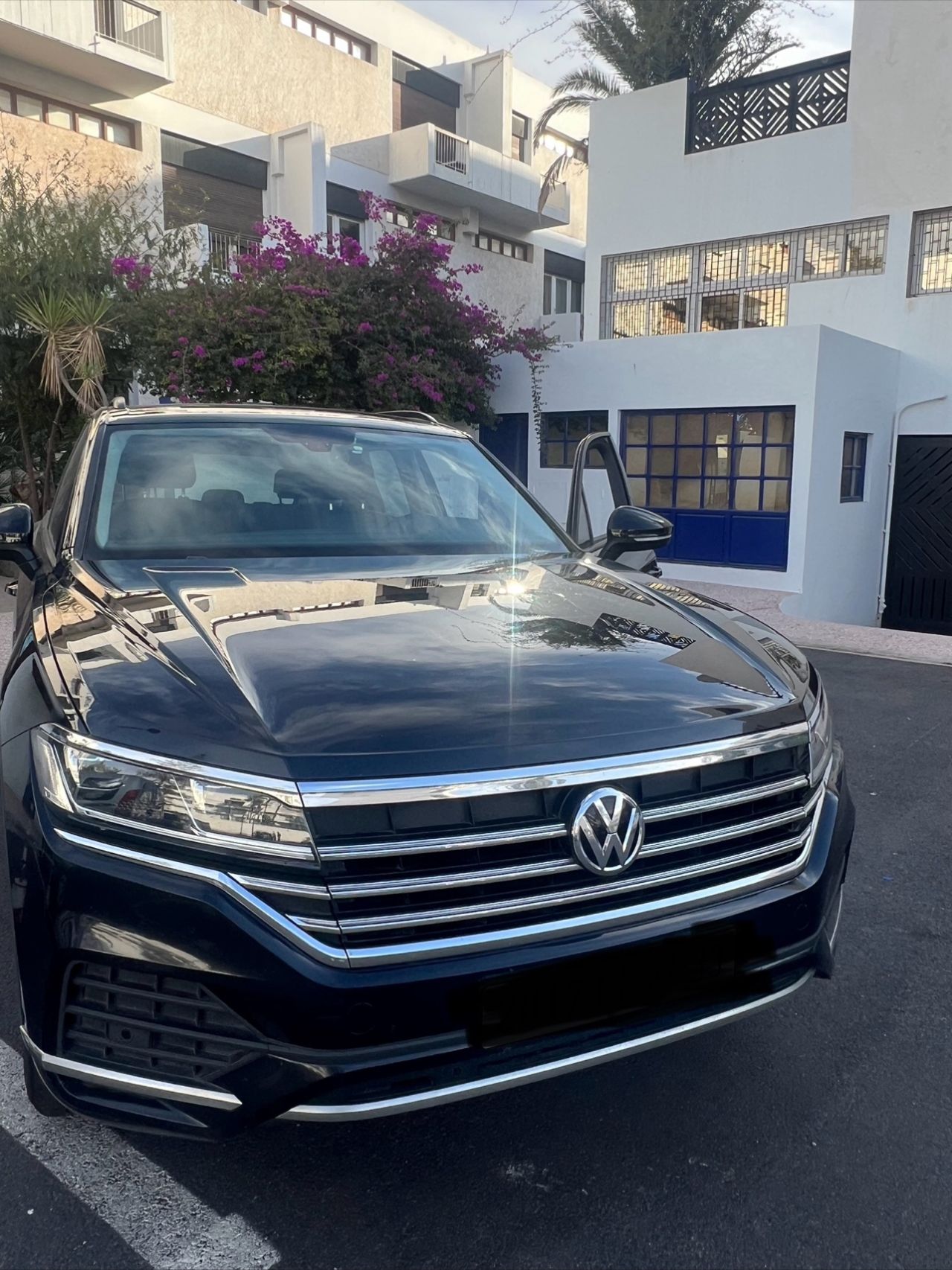 Volkswagen Touareg thumnail